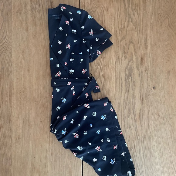 French Connection black floral dress - Picture 2 of 3